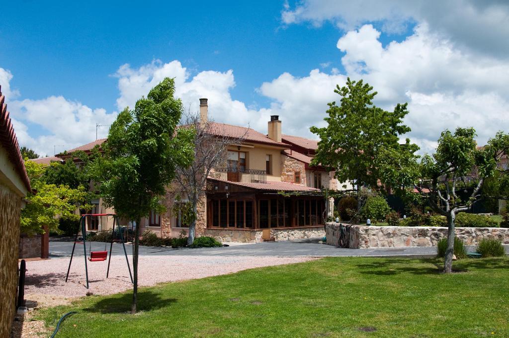 Hotel Hospederia Gemma La Lastrilla Exteriér fotografie